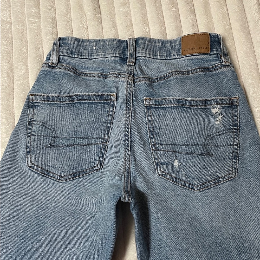 American Eagle Curvy Straight Jean | Size 2 Regular - Picture 8 of 9